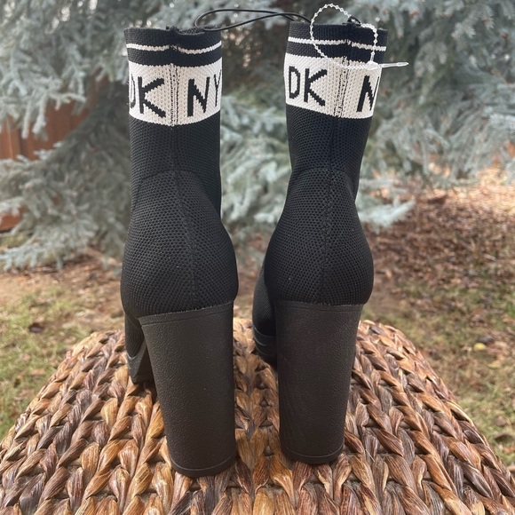 DKNY Women's Black Tessa Knitted Monogram Ship on Platform 4” Heel Ankle Boots - Picture 8 of 12